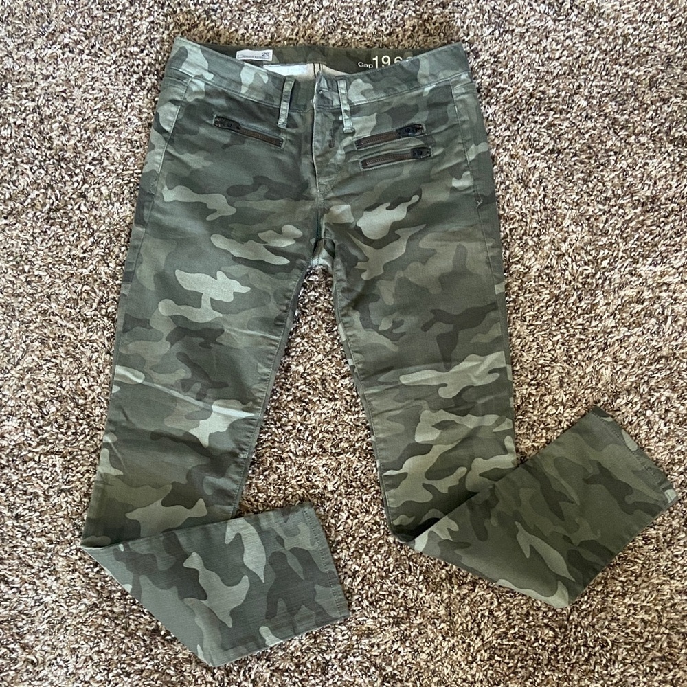 GAP 1969 Green Camouflage Pants